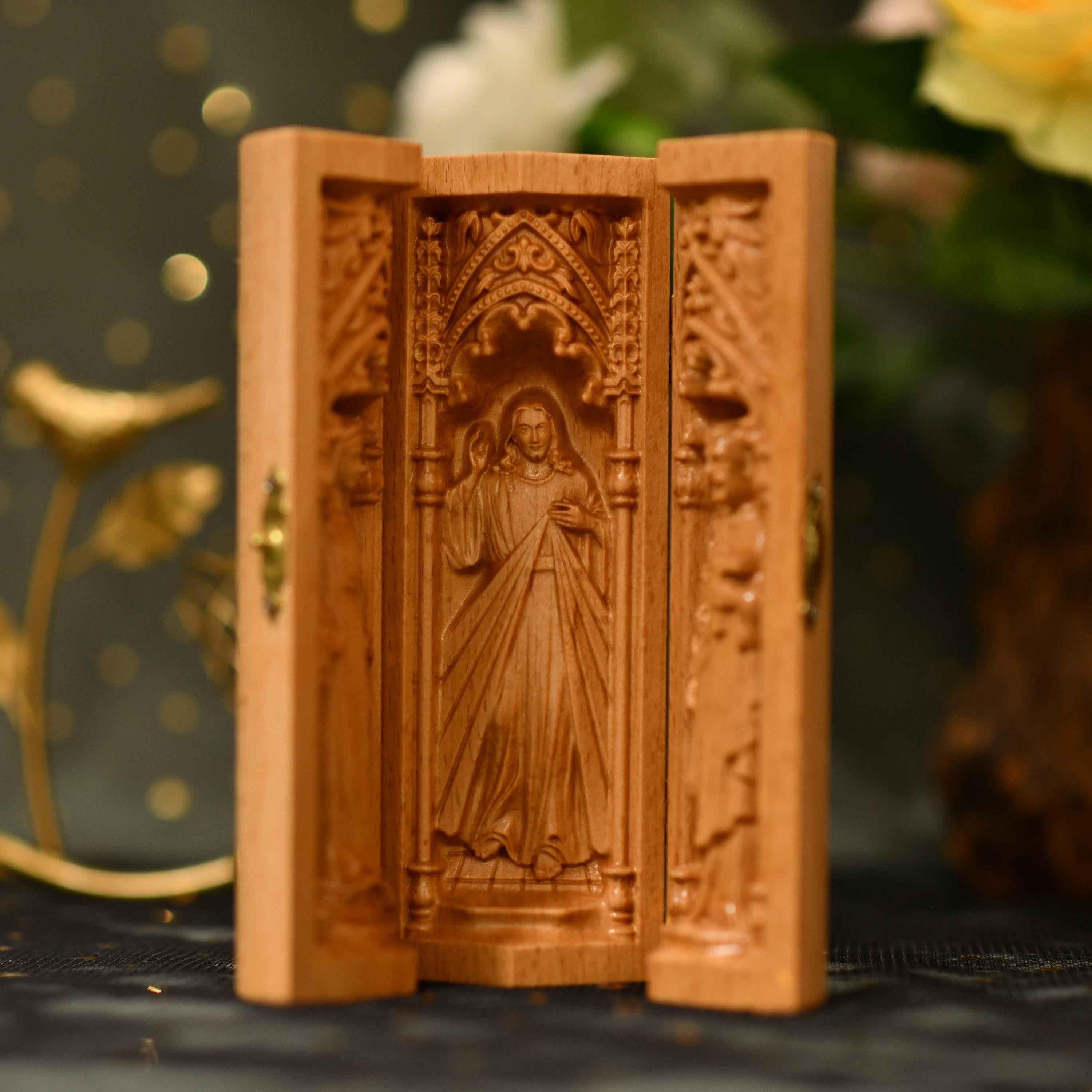 Holy Family Catholic Triptych of the Virgin Mary Jesus Christ St Joseph Portable Altar Catholic Home Decor Wood Handicrafts Religious Gifts